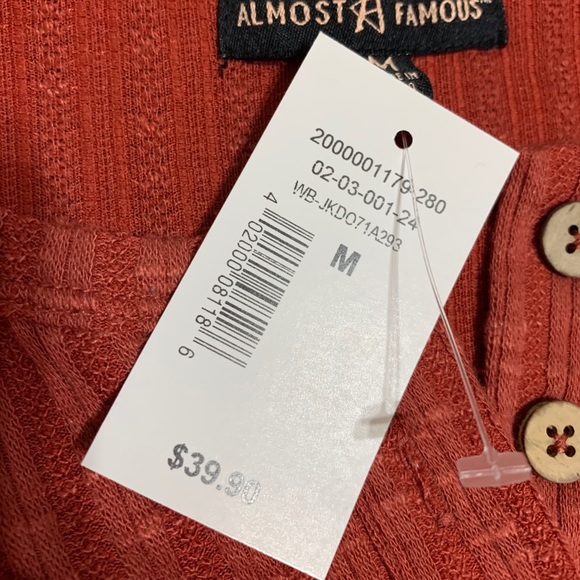 Almost Famous long sleeve - Picture 2 of 4